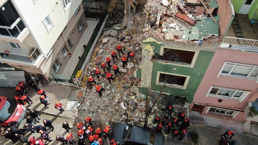 During the earthquake drill in Bayrampaşa, the building was destroyed in Bahçelievler!