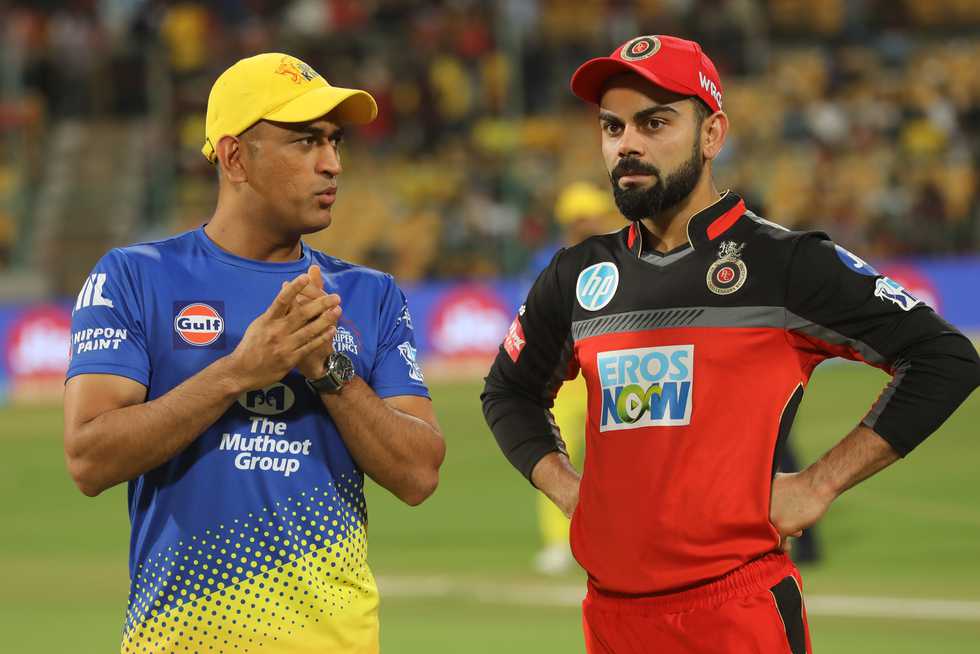 لمشاهدة قائد Dhoni و Kohli هو مراقبة عاملين متناقضين بشكل لافت للنظر - صورة مصغرة للفرق التي يمثلونها.