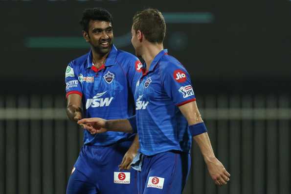 كان Ashwin استثنائيًا بالنسبة لـ DC في PowerPlay. كان Ashwin استثنائيًا بالنسبة لـ DC في PowerPlay.