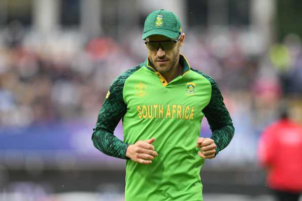 تم تسمية Faf du Plessis بديلاً جزئيًا لكريس جايل في بيشاور زالمي.